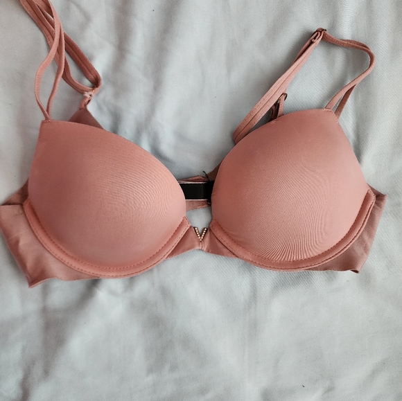 Victoria's Secret Very Sexy Push-up Bra 32B BIG Bundle of 4!! - Picture 3 of 6